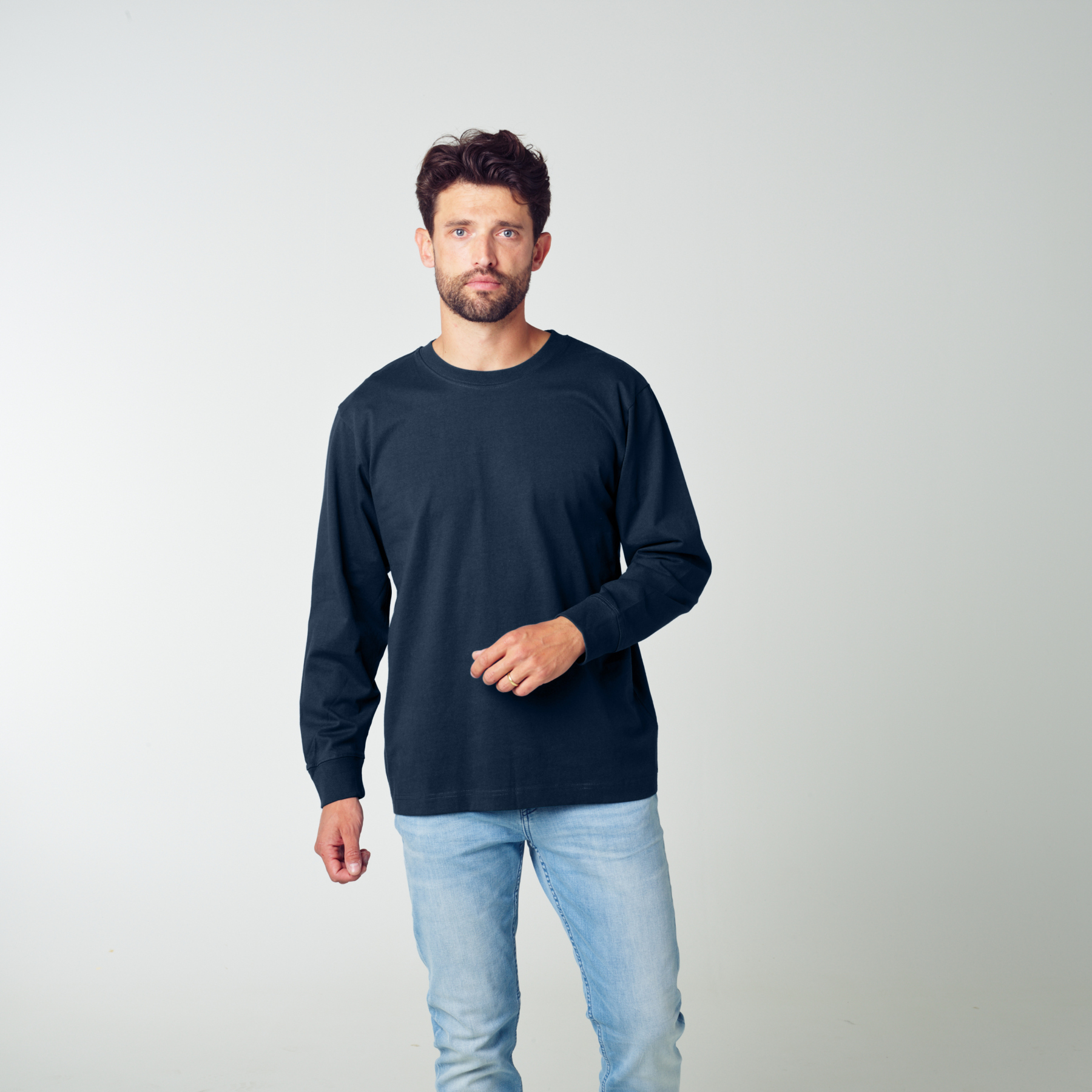 Navy 250521 F07 UNROLL 086